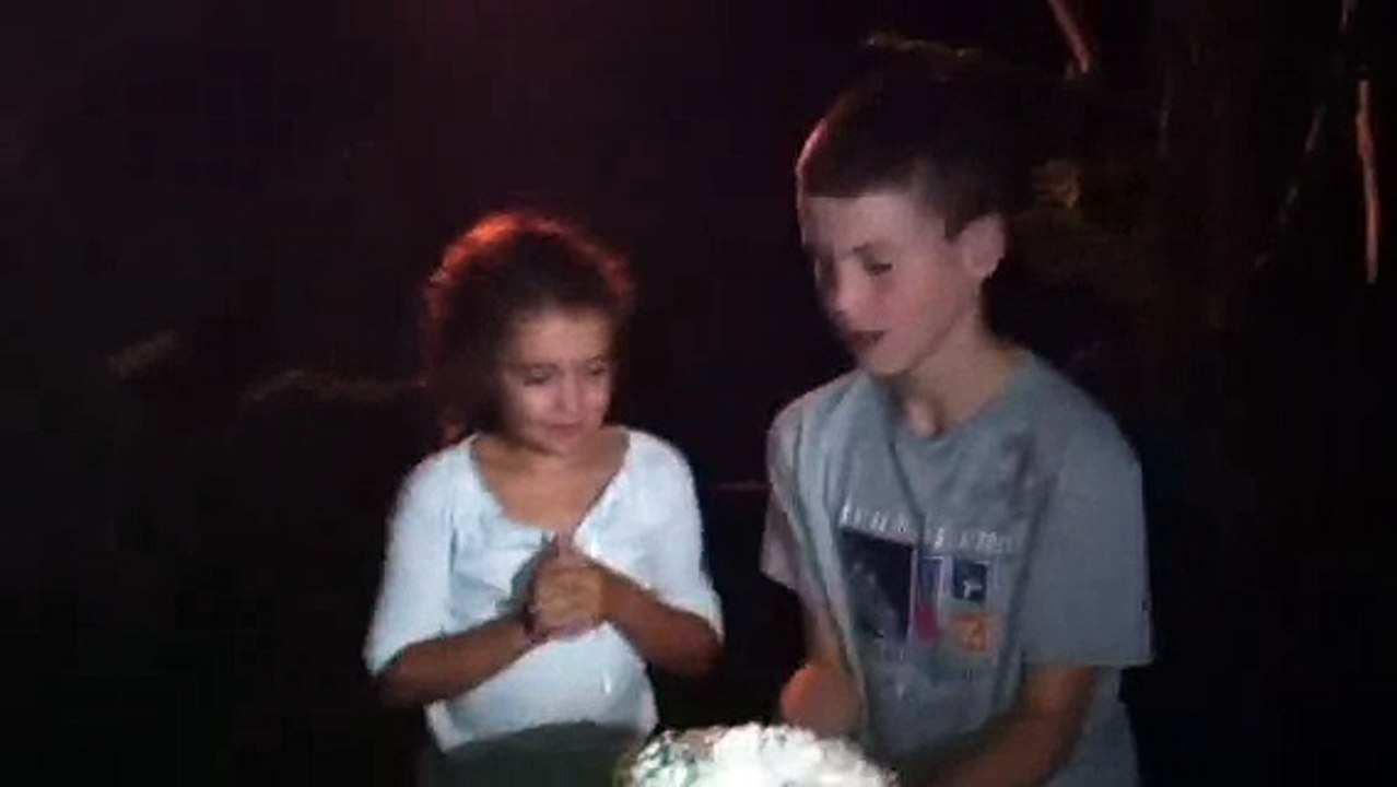 Emma pie in Face