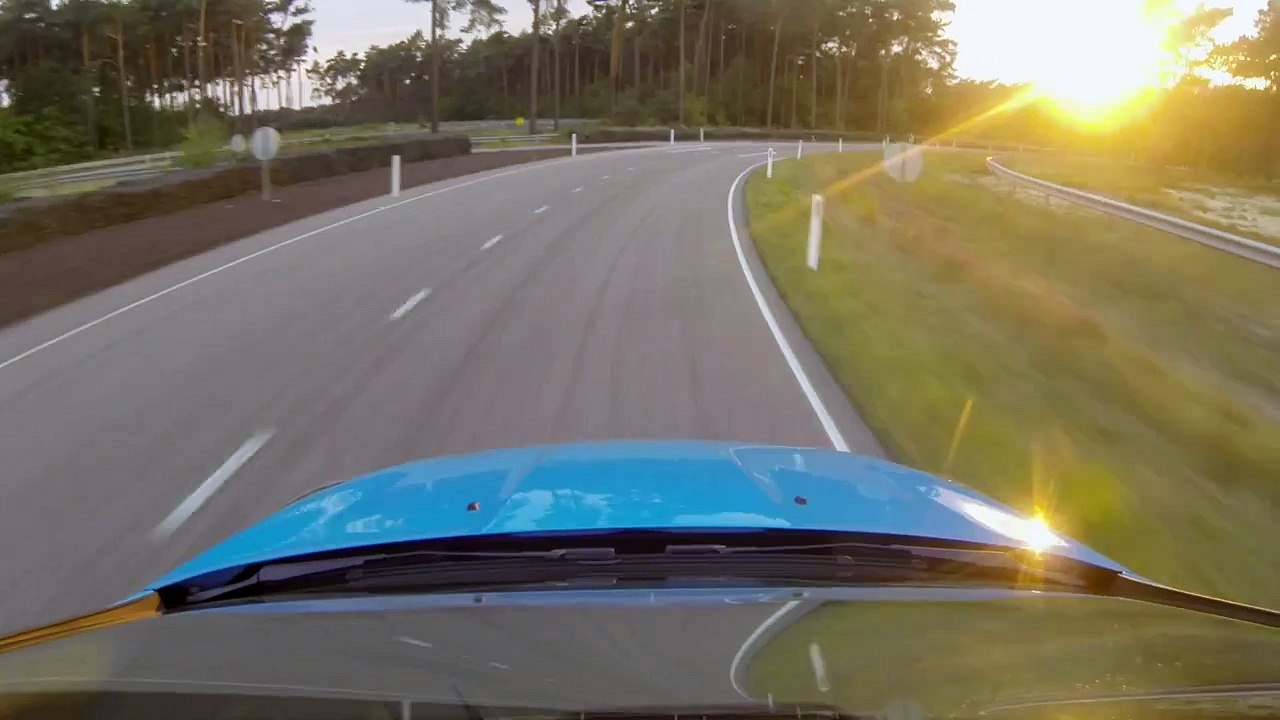 2016 Ford Focus RS - Full Throtle