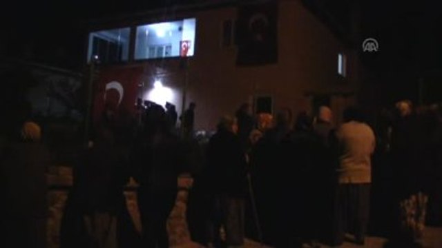 Mardin'in Nusaybin İlçesinde Şehit Olan Jandarma Astsubay Kaya'nın Baba Evine Acı Haber Ulaştı (2)