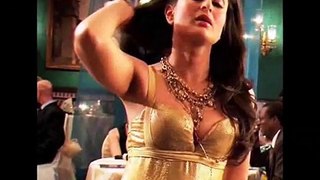 Leaked Out Video of Kareena Kapoors bold and Hot Photoshoot