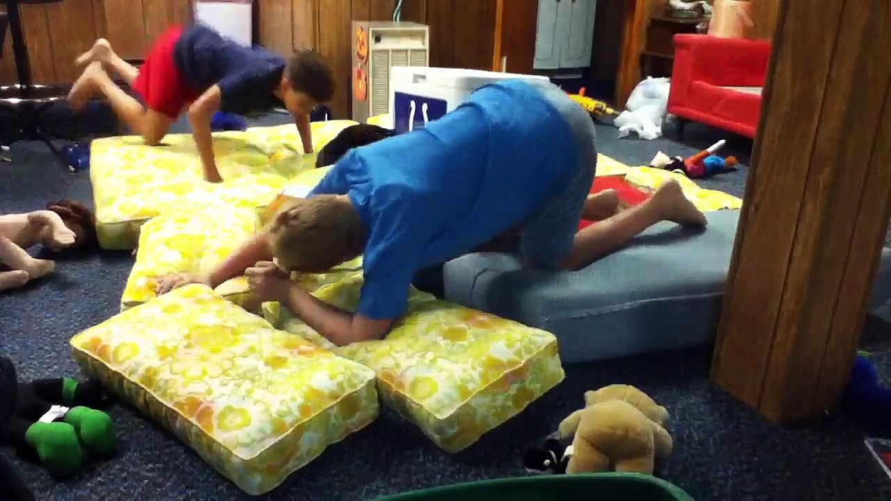 WWKE(word wrestling kids entertainment) casket match part 1