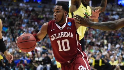 Buddy Hield leads Oklahoma into Final Four