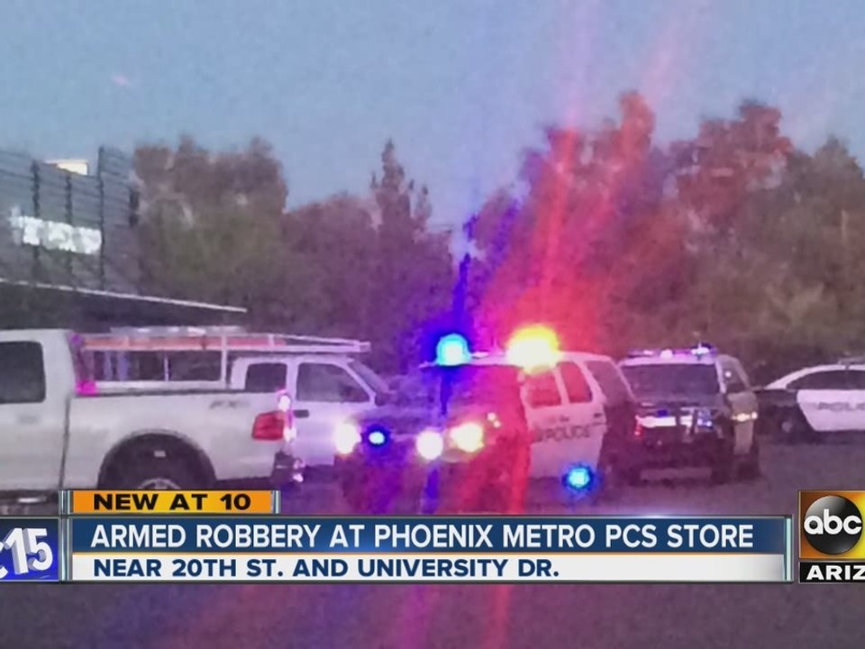 Tempe police investigating wireless store robbery
