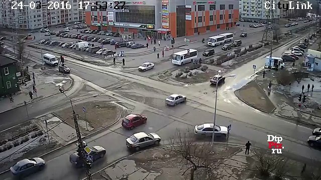 И разошлись, как в море корабли