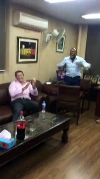 Saqlain, lara, mushtaq, glen mcgrath clebrates win