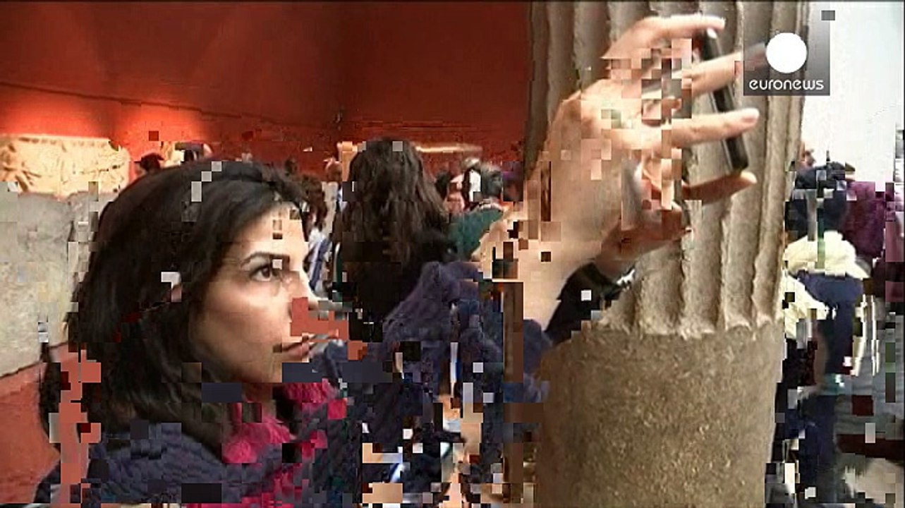 Berlin: Syrische Asylbewerber führen durchs Pergamonmuseum