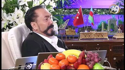 Münafık gizlice izlenmekten, çok rahatsız olur. Özgürce ahlaksızlık yapmak ister.