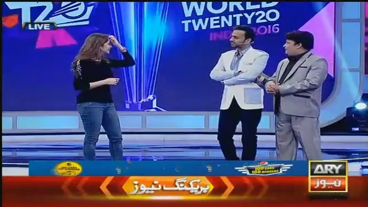 Umer Sharif Starts Insulting Basit Ali In front Of Neelum Muneer