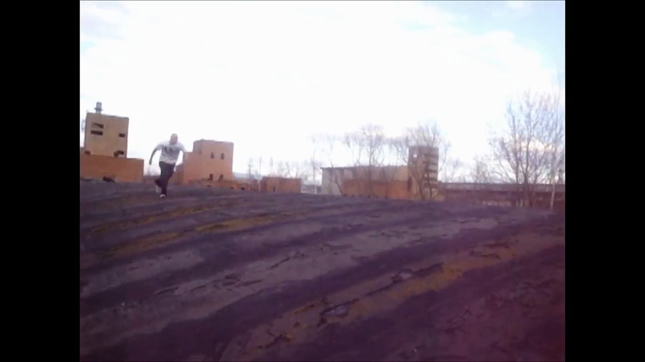 Huge Parkour Jump - Parkour 2013