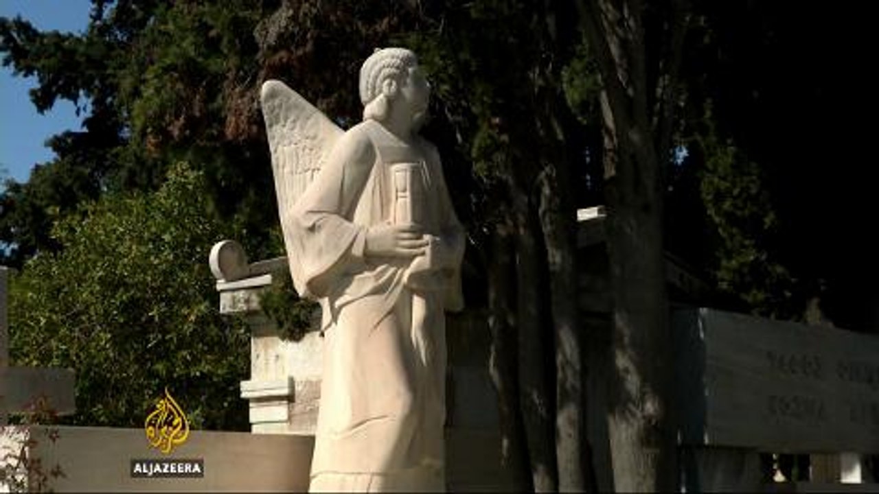 Greece economy: Competition in funeral business