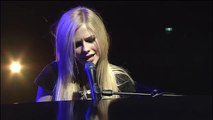 Avril Lavigne - Live at Budokan (Japan) 2005 - Full concert 53