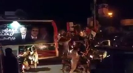 5 star chowrangi pe MQM ki rally per PTI kay dehshatgardon ka hamla