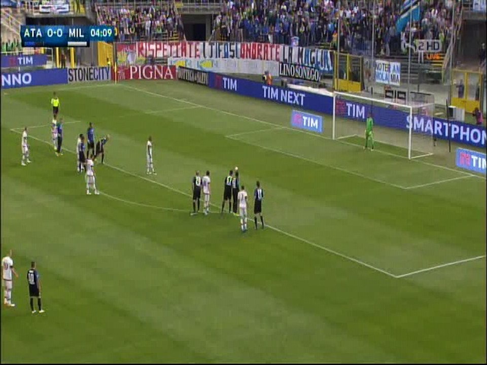Adriano Penalty Goal -  0-1 Atalanta vs AC Milan 03.04.2016