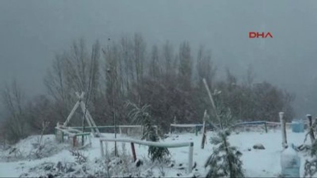 Nisan Karı İshak Paşa Sarayı'nı Beyaza Bürüdü