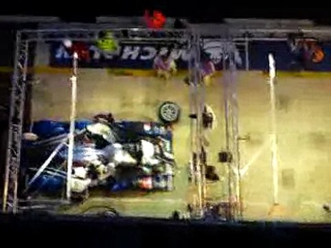 24H LE MANS 2010 PIT STOP PEUGEOT 908.MP4