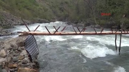 Irmağa Düşüp Kaybolan Anne İçin Endişeli Bekleyiş Sürüyor