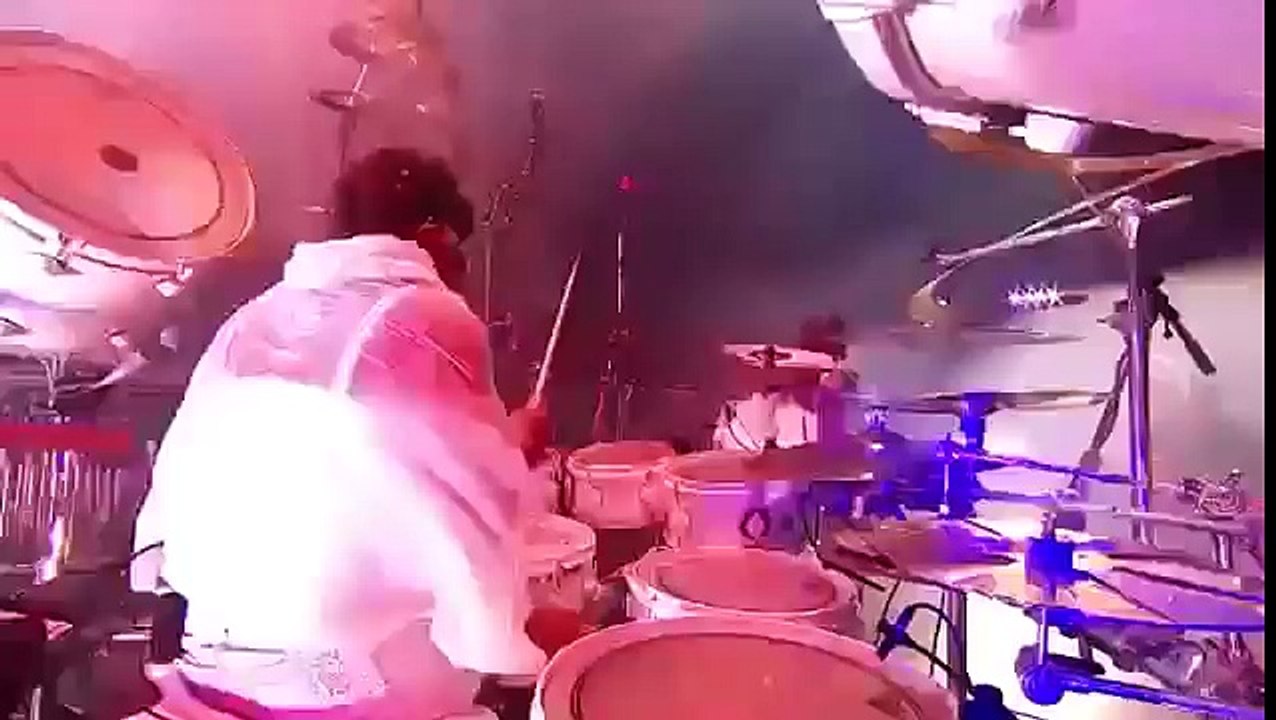 Beyonce - Live at Glastonbury 2011 HD FULL CONCERT! 32