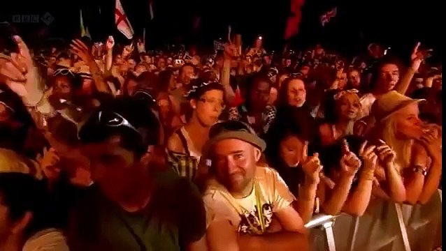 Beyonce - Live at Glastonbury 2011 HD FULL CONCERT! 39