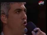 Taylor Hicks sings the national anthem before Game 4.