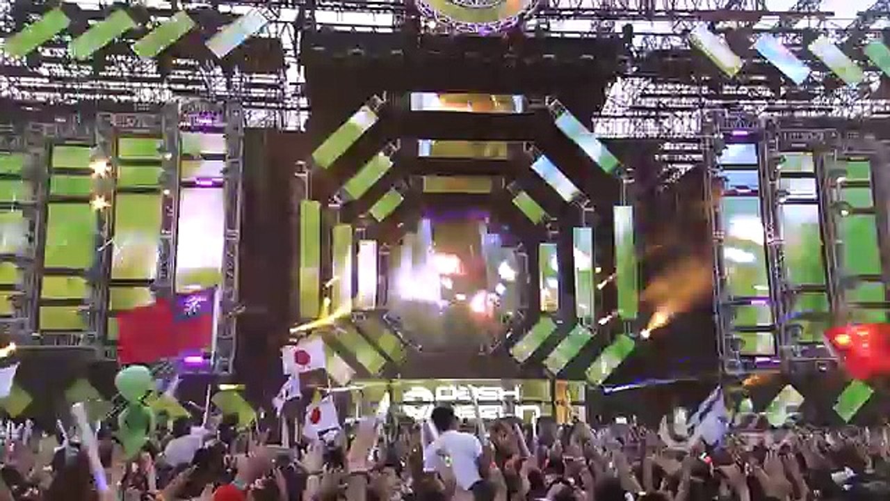 Dash Berlin - Live at Ultra Music Festival Japan Mainstage 2015 34