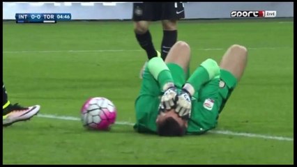 Samir Handanovic Horror Injury MAxi Lopez Faul - Inter 0 - 0 Torino 03.04.2016