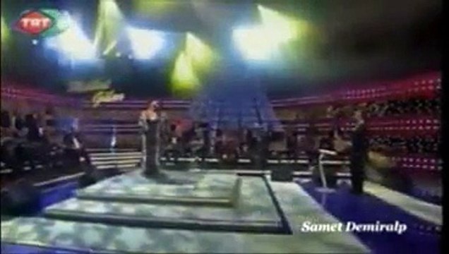 Yaşlı Gözlerimi Kuruttum Bu Gece ~ Melihat Gülses