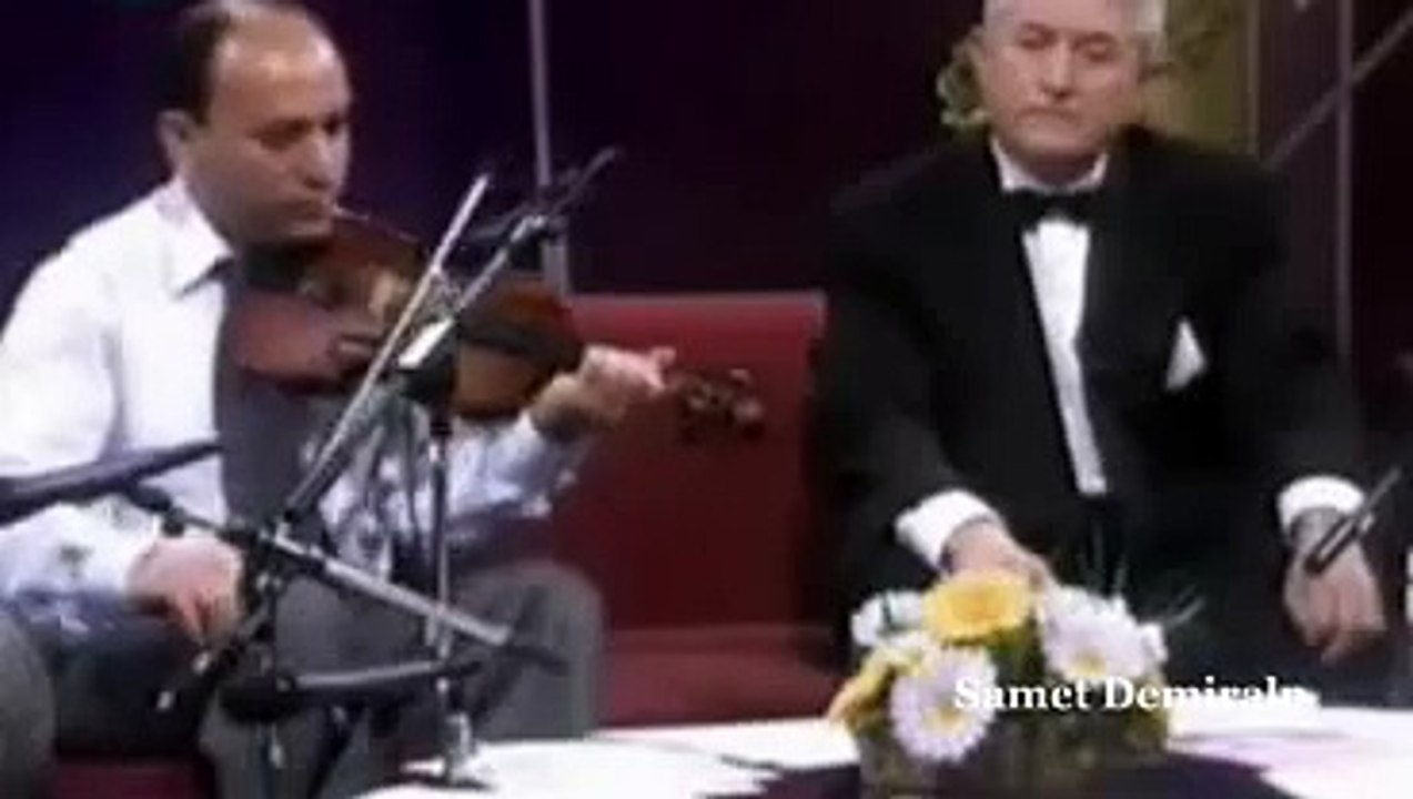 Seni Sevdâ Çiçeğim Tâcı Serim ~ Turhan Öge