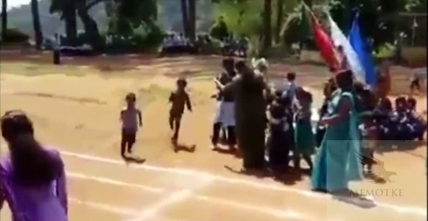 Komik Videolar Kazalar Derlemesi Suya Atlarken Mayosu Kayığa Takılan Kadının
