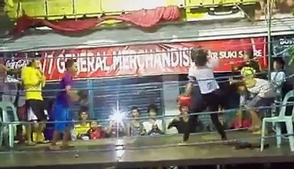 woman fighting funny  hhhhhh