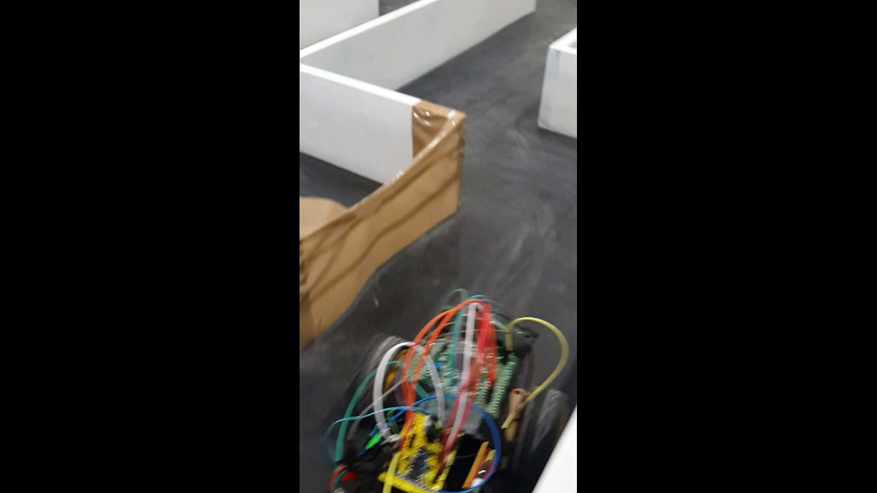 PS-IA2éme  robot labyrinthe