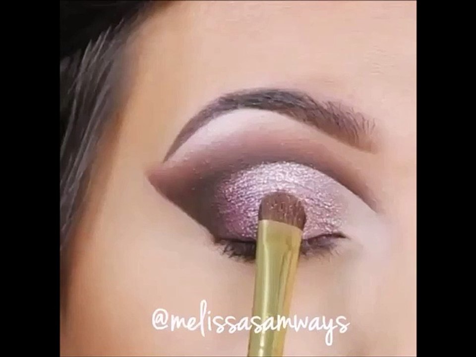 Eye make-up on fleek