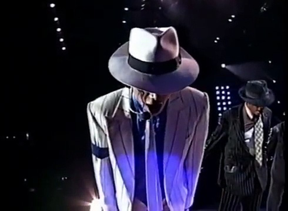 Michael Jackson - Live In Auckland  1996 (Full Concert) 14