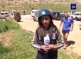 إسرائيلي يستفز مراسلة فلسطينية على الهواء...تفرج شنوا عملتلو