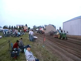 ih 1066 Tractor pulling 1st hook Wellsburg