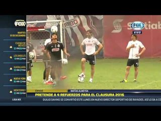 Van por cuatro refuerzos