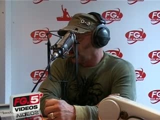 Junior VASQUEZ en interview chez Radio FG