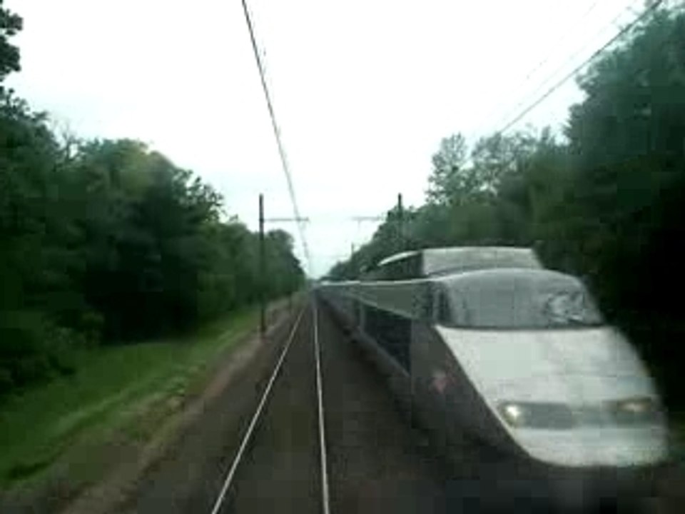 16.05.2007 Croisement d'une Z2 avec un TGV
