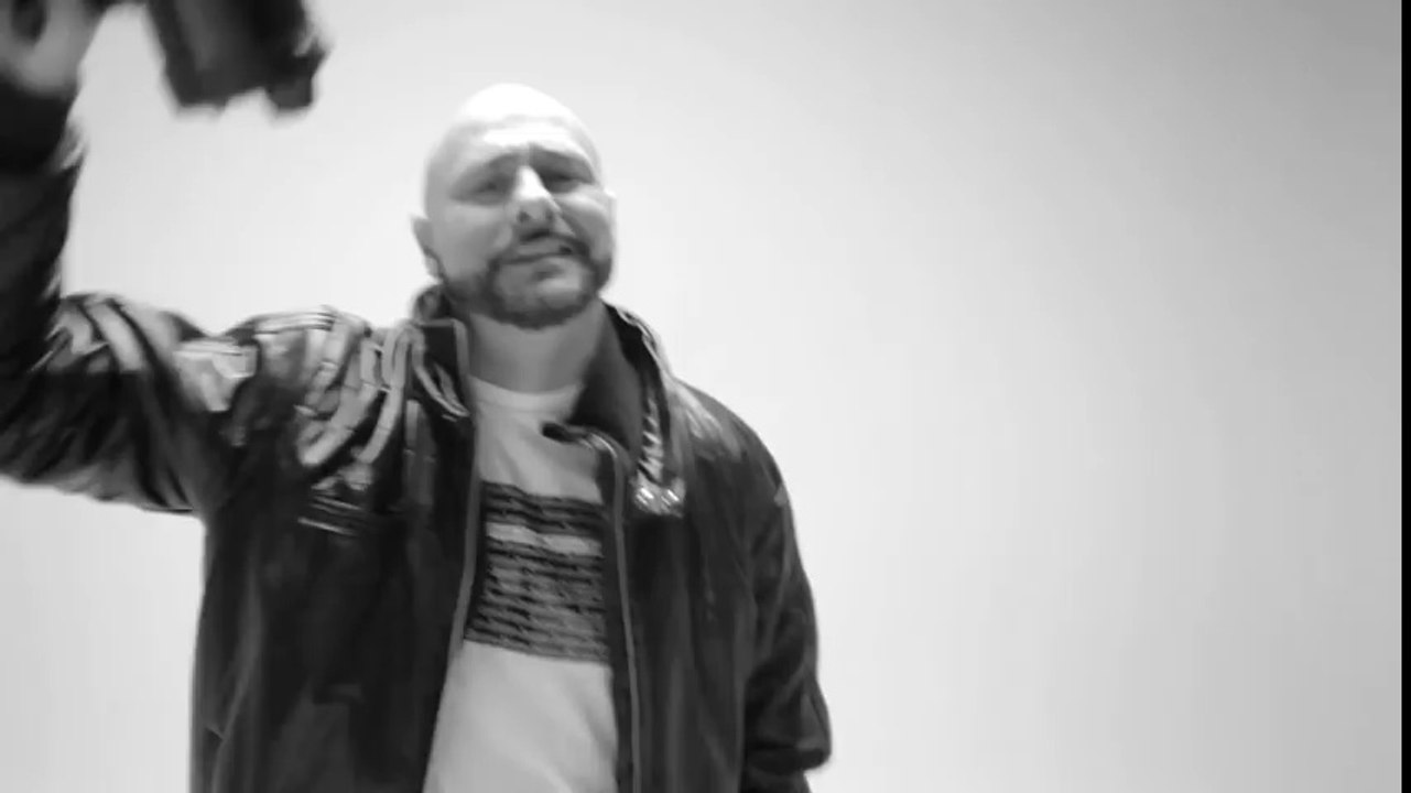 GRU FEAT. RASTA - DUGME PO DUGME (OFFICIAL VIDEO)(2014)