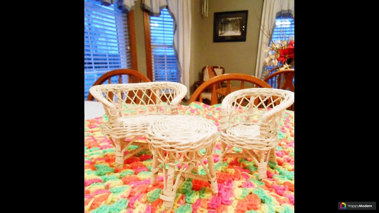 Как сделать мебель для кукол своими руками?