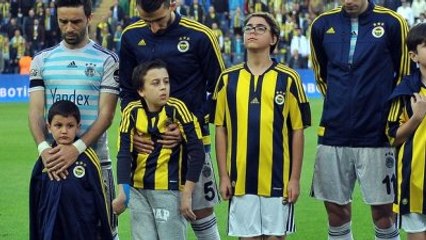 Mehmet Topal, Seramoniye Engelli Çocuğu Kucaklayarak Çıktı