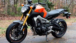 Yamaha FZ-09 - aggressive and nimble are impressions based on the overall looks of the bike