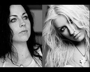 Amy Lee & Christina Aguilera - Hello, I'm Ok. (Mash-Up)