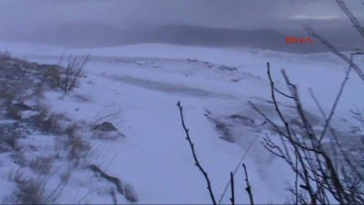 Ardahan?artvin Arasındaki Sahara Geçidinde Kar ve Tipi Aman Vermiyor