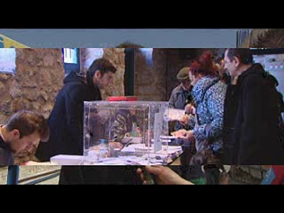 Ομαλά και με μεγάλη συμμετοχή οι πρώτες εσωκομματικές της ΝΔ στη Βοιωτία. Ψήφισε και ο Γιάννης Καράμπελας