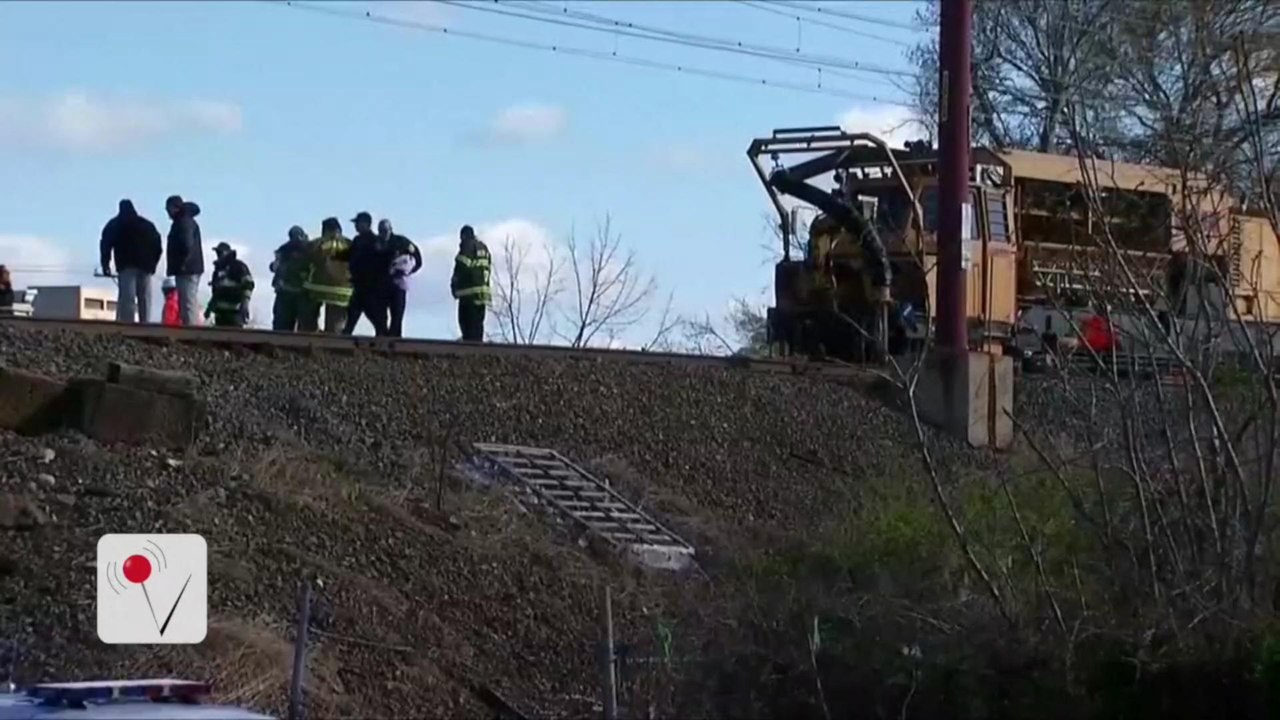 2 Dead in Amtrak train derailment