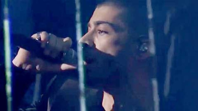 Zayn Malik SWOONS With ‘Like I Would’ Performance At iHeartRadio Awards
