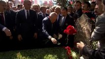 Alparslan Türkeş'in Mezarı Başında Anma Töreni Düzenlendi 2