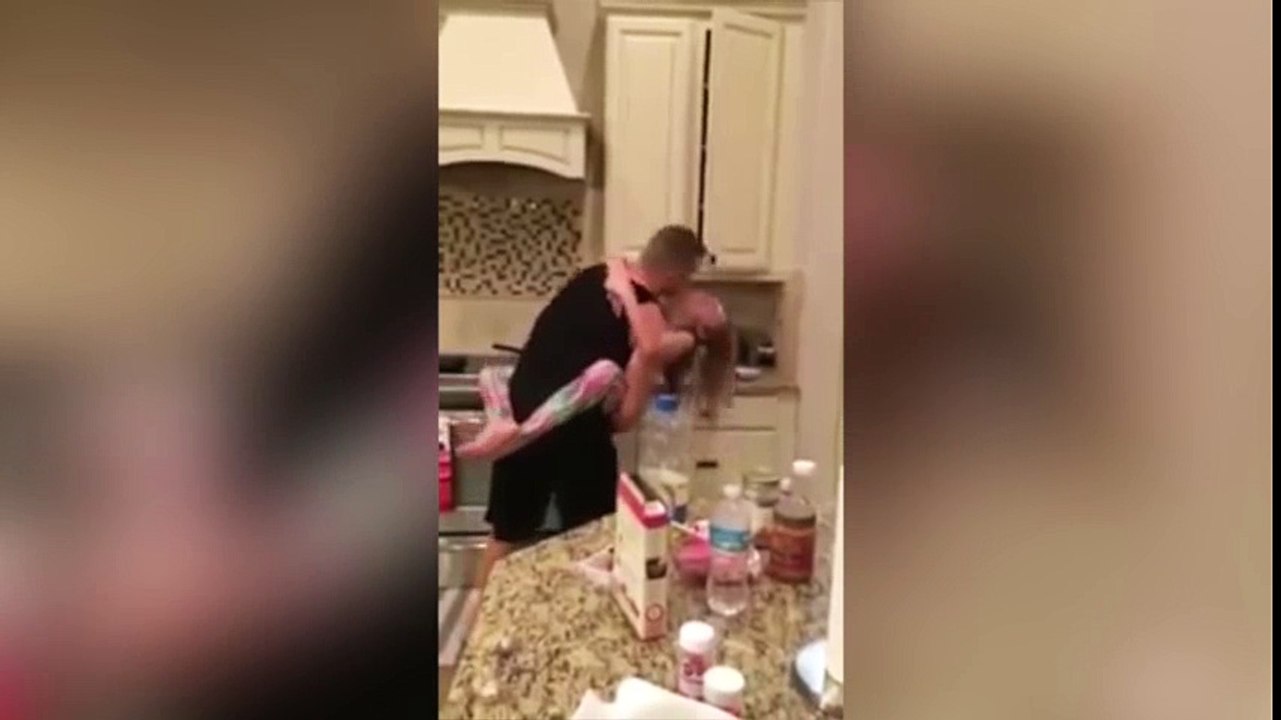 Polémico baile entre padre e hija: ¿Cariñoso o escandaloso? - Vídeo  Dailymotion