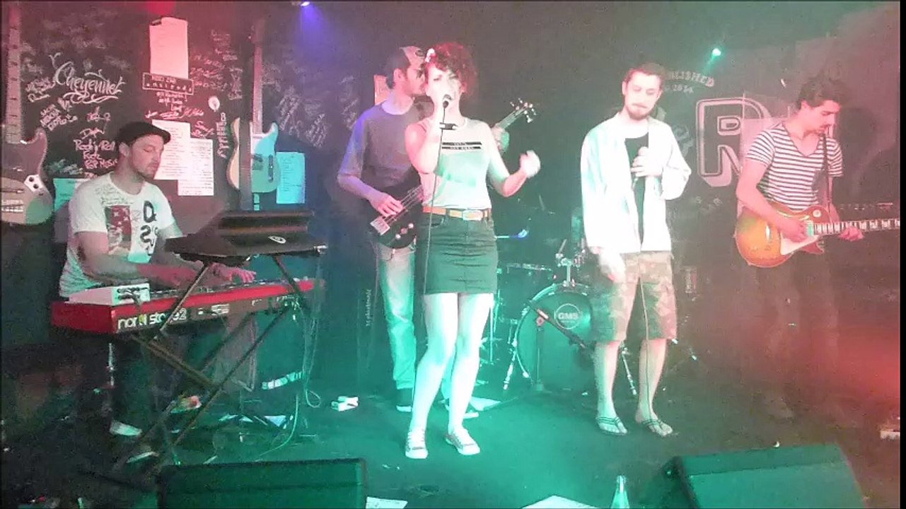 Crash Test - DON'T STOP THE MUSIC cover Rihanna -ZR Echallens 05.06.2015