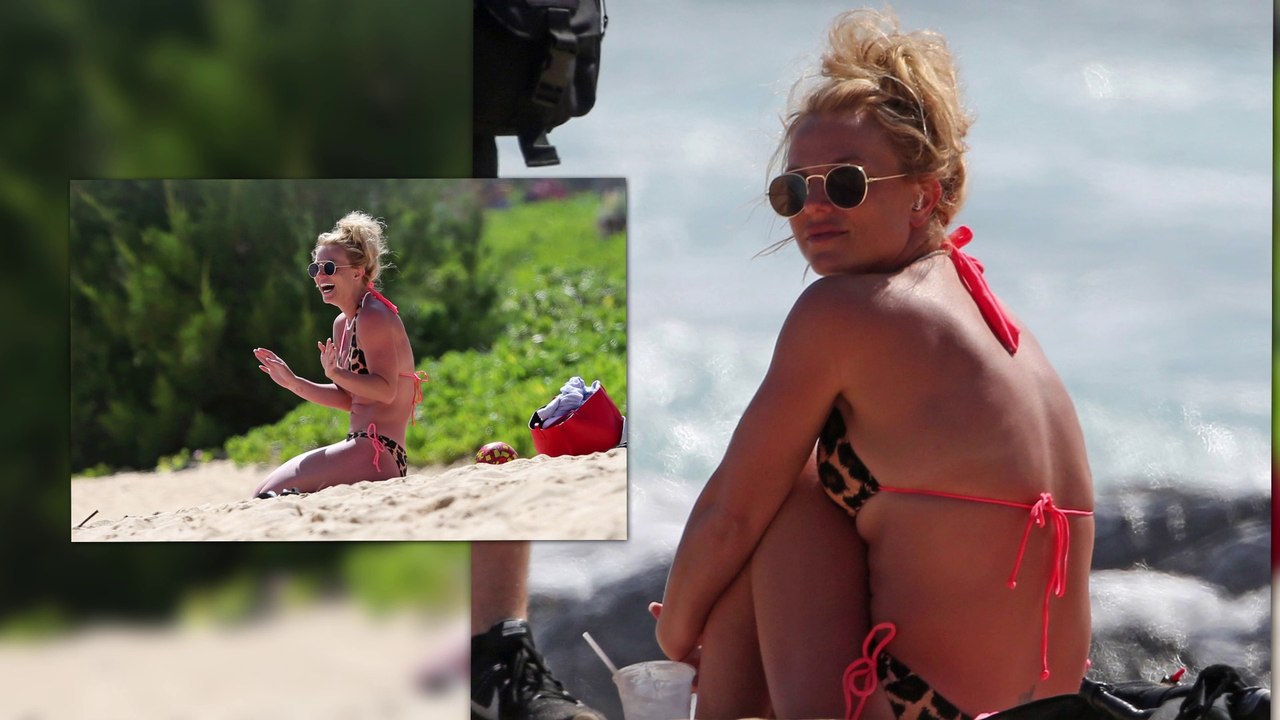 Britney Spears im Leoparden Bikini auf Hawaii